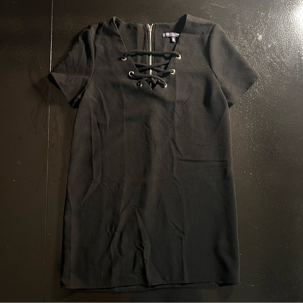 Black Lace-Up Neckline Short Sleeve Dress One Love Clothing Los Angeles Large